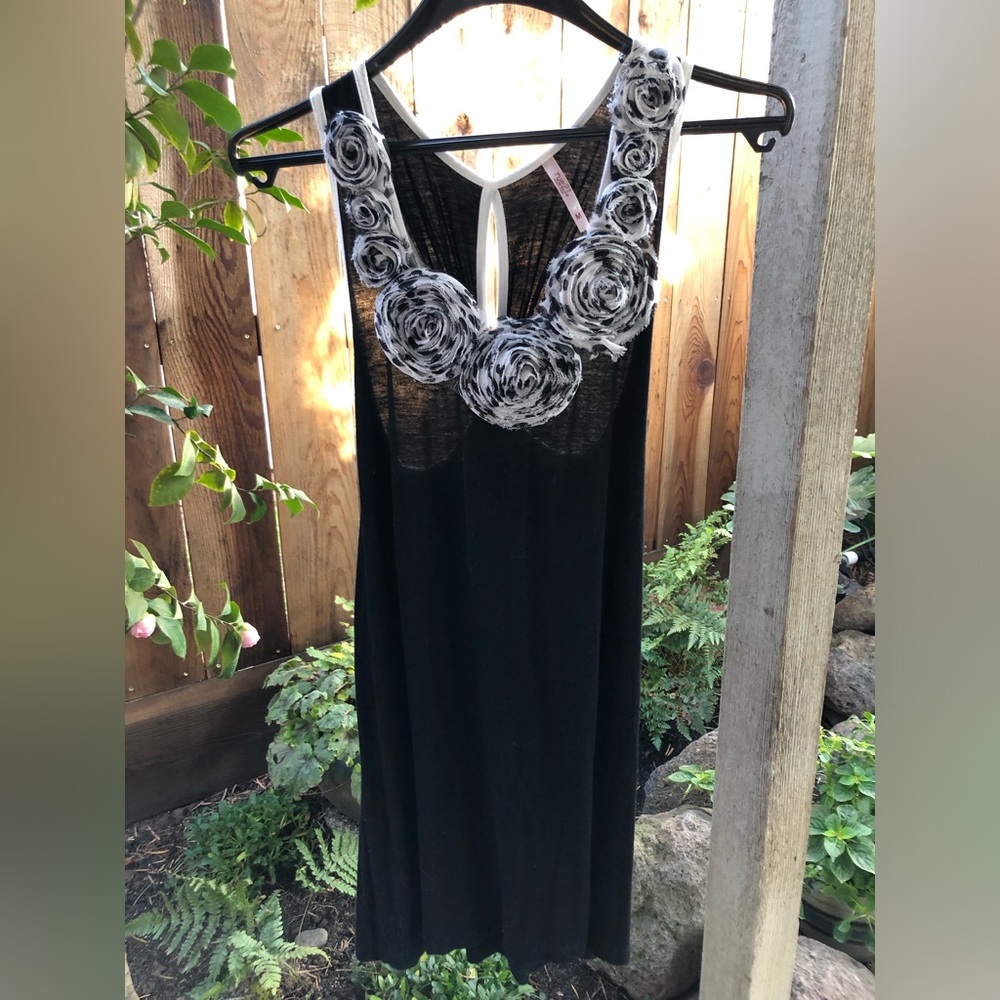 Rue 21 Black Strappy flowy Top with decorative embellishments Size M